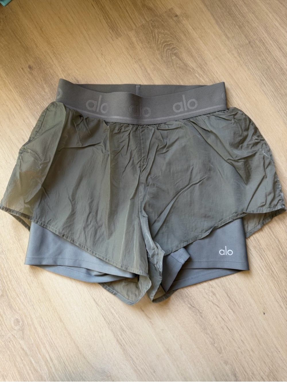 ALO Yoga Women's Olive Layered High-Waist Athletic Shorts